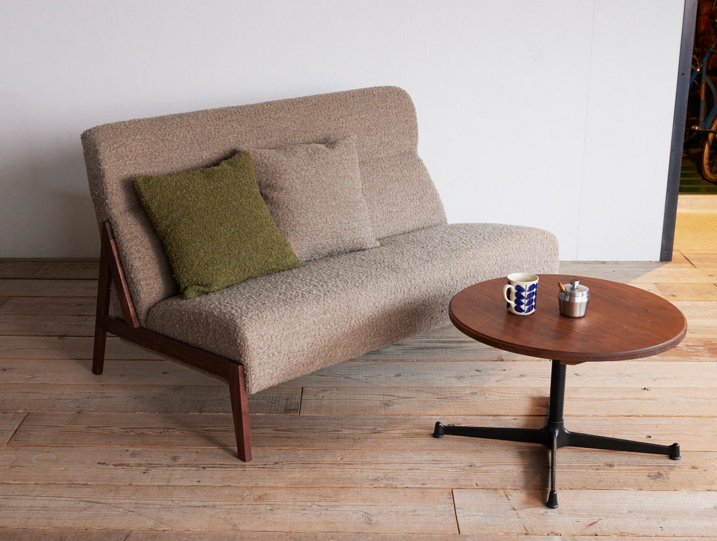 A Sofa 雙人高背沙發|Switch Furniture