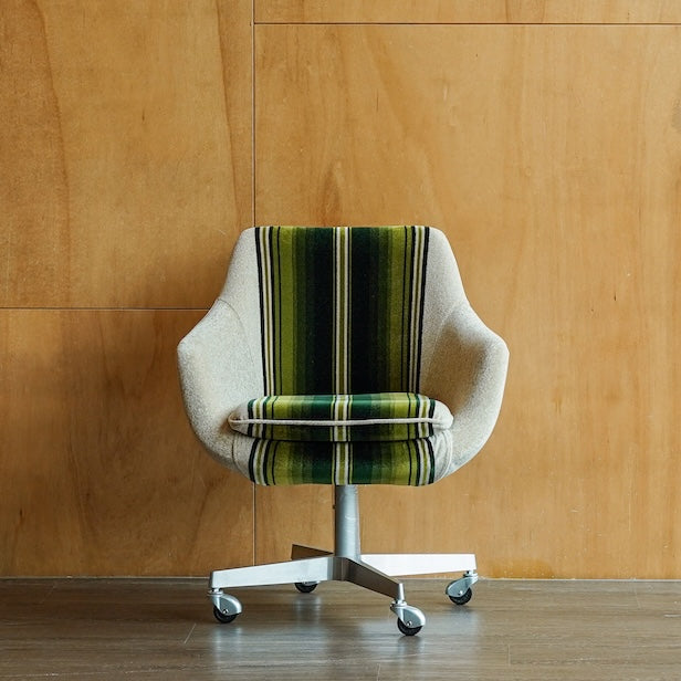 Cosmic 旋轉椅|Switch Furniture