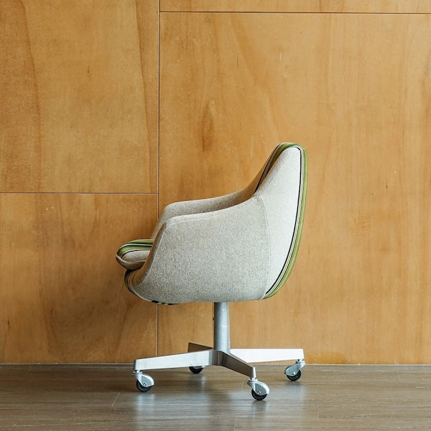 Cosmic 旋轉椅|Switch Furniture