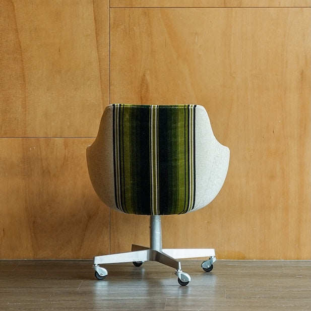 Cosmic 旋轉椅|Switch Furniture