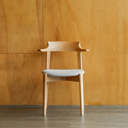 Ritz 附坐墊半扶手椅|Ibata Interior