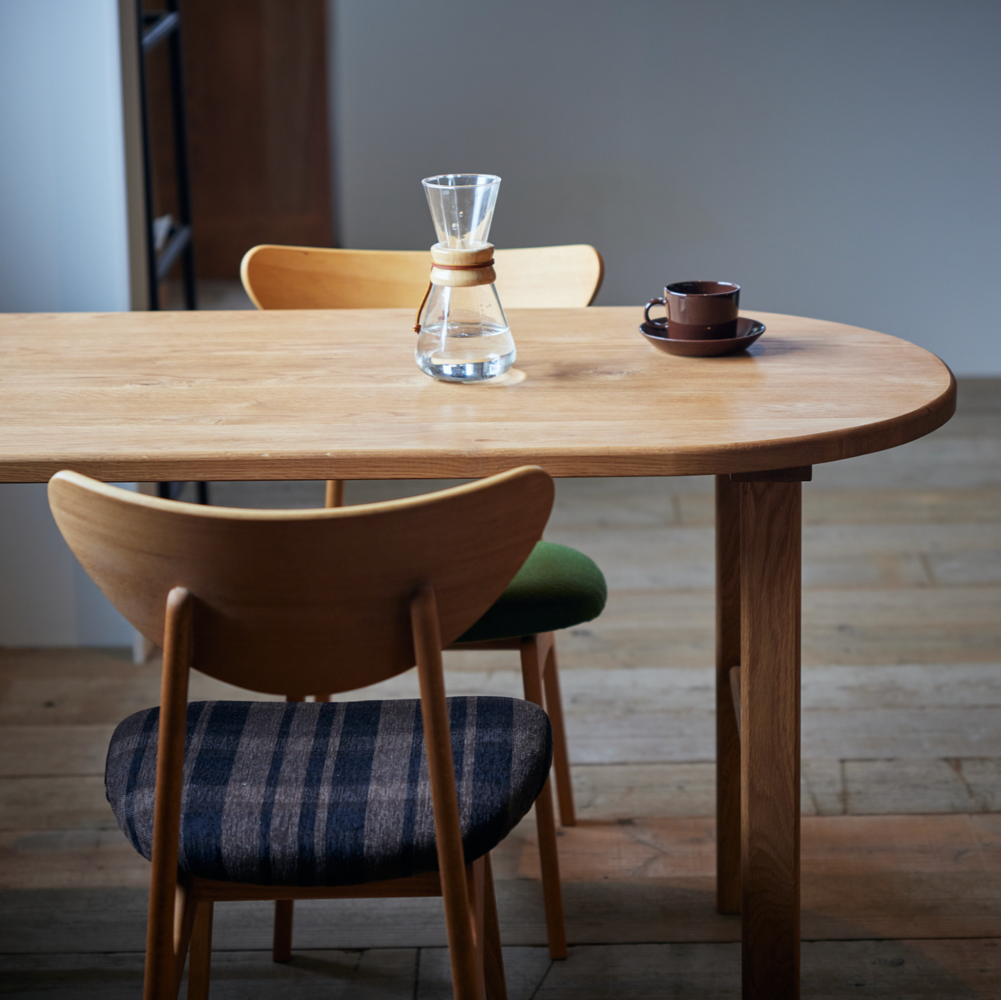 Central 半橢圓實木餐桌|Switch Furniture