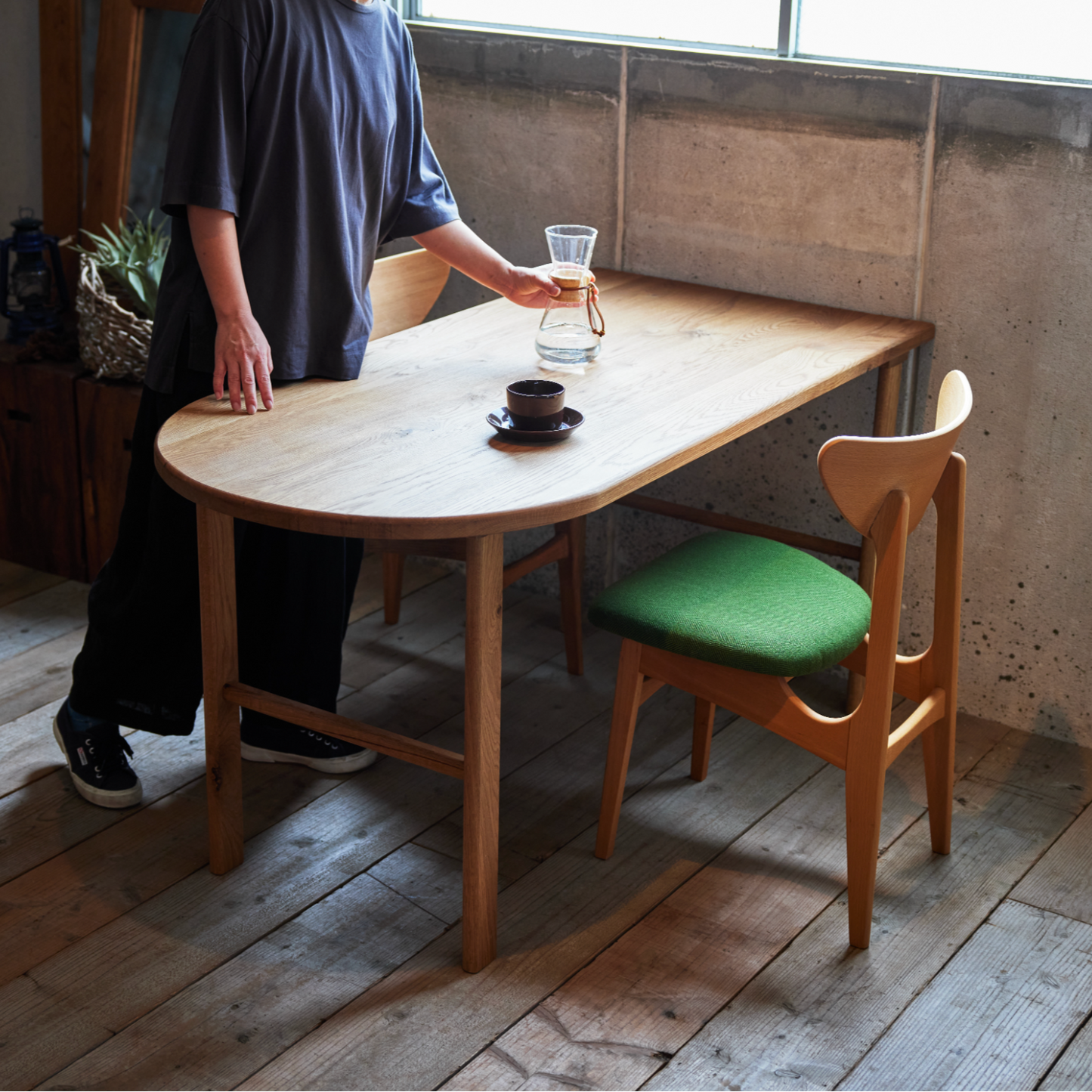 Central 半橢圓實木餐桌|Switch Furniture