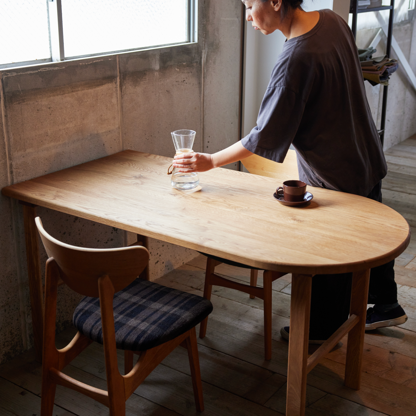 Central 半橢圓實木餐桌|Switch Furniture