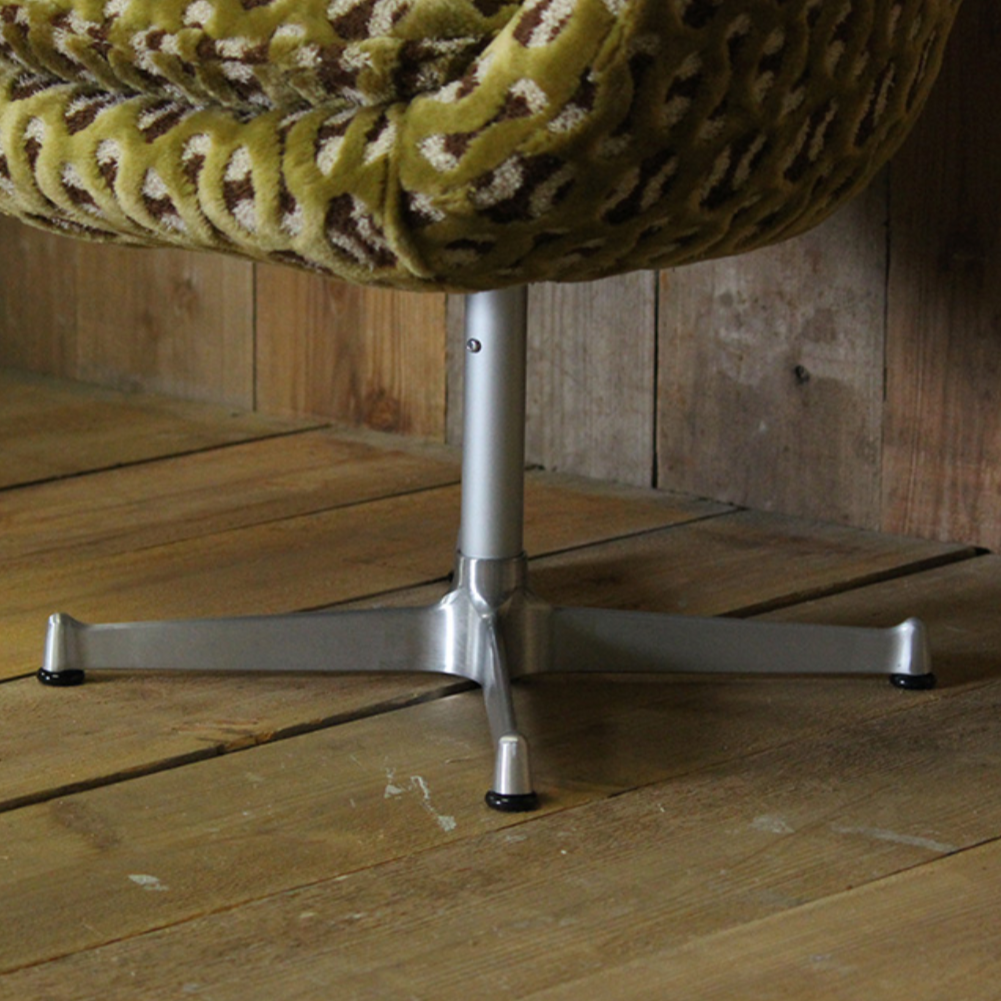Cosmic 旋轉椅|Switch Furniture