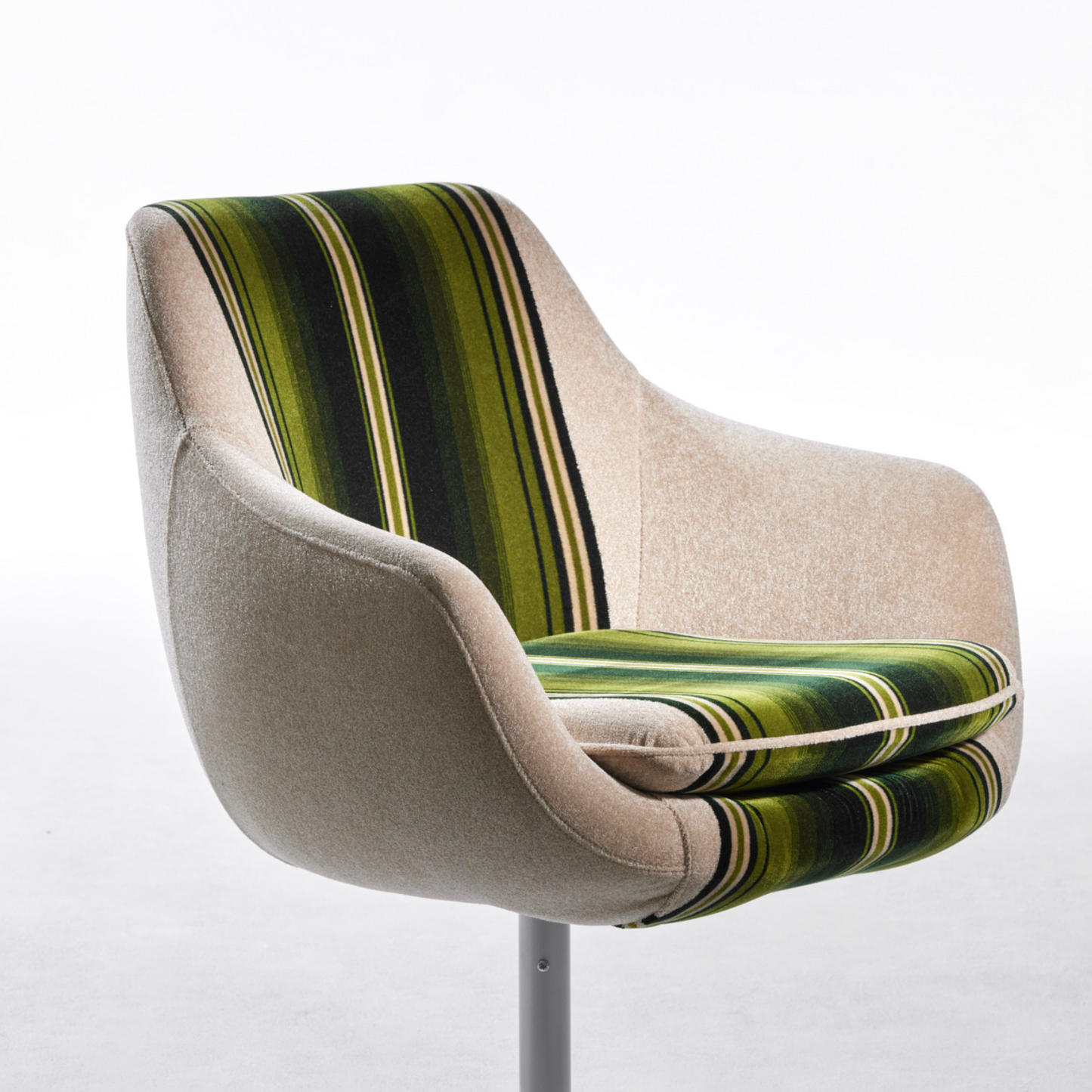 Cosmic 旋轉椅|Switch Furniture