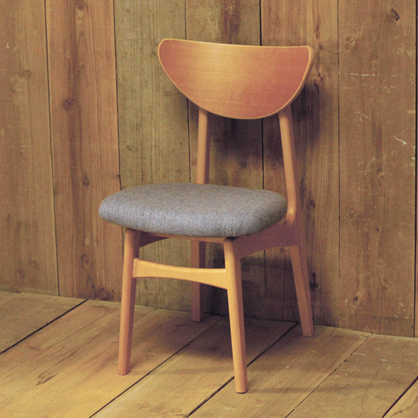 Karl 實木餐椅|Switch Furniture