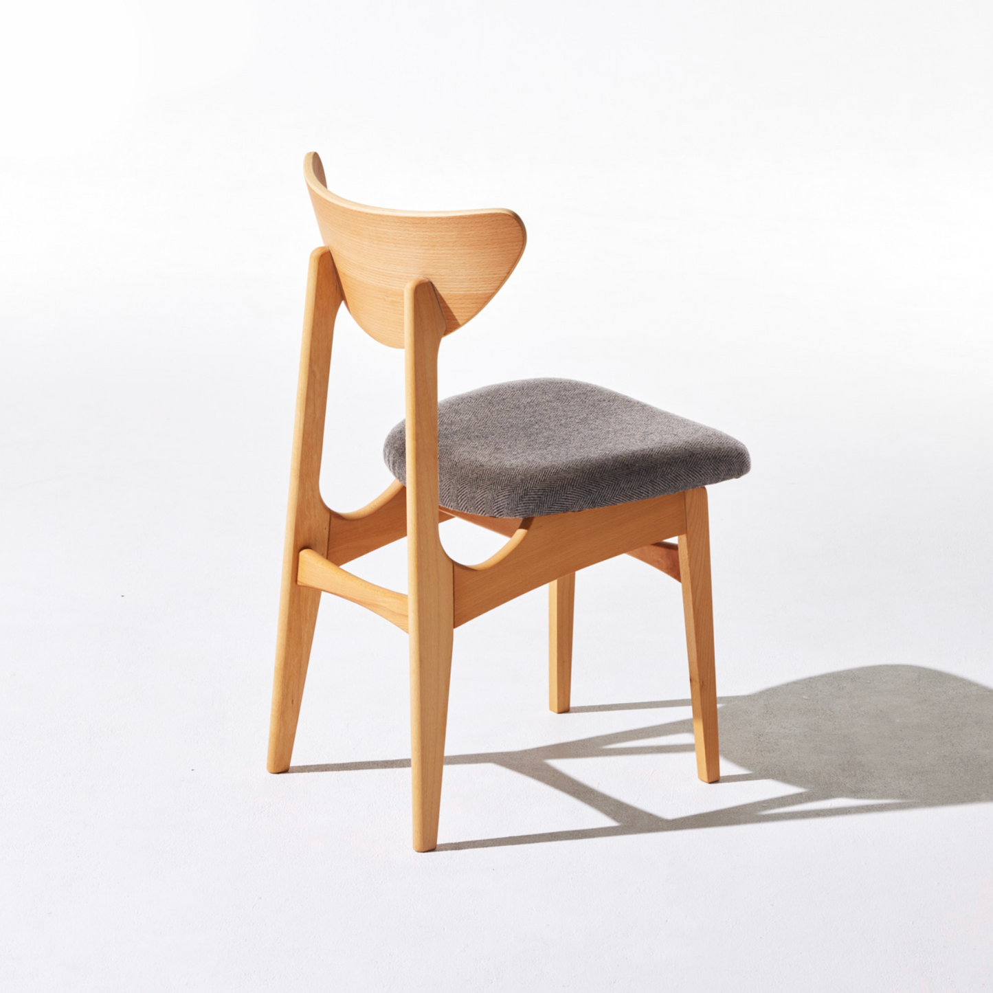 Karl 實木餐椅|Switch Furniture