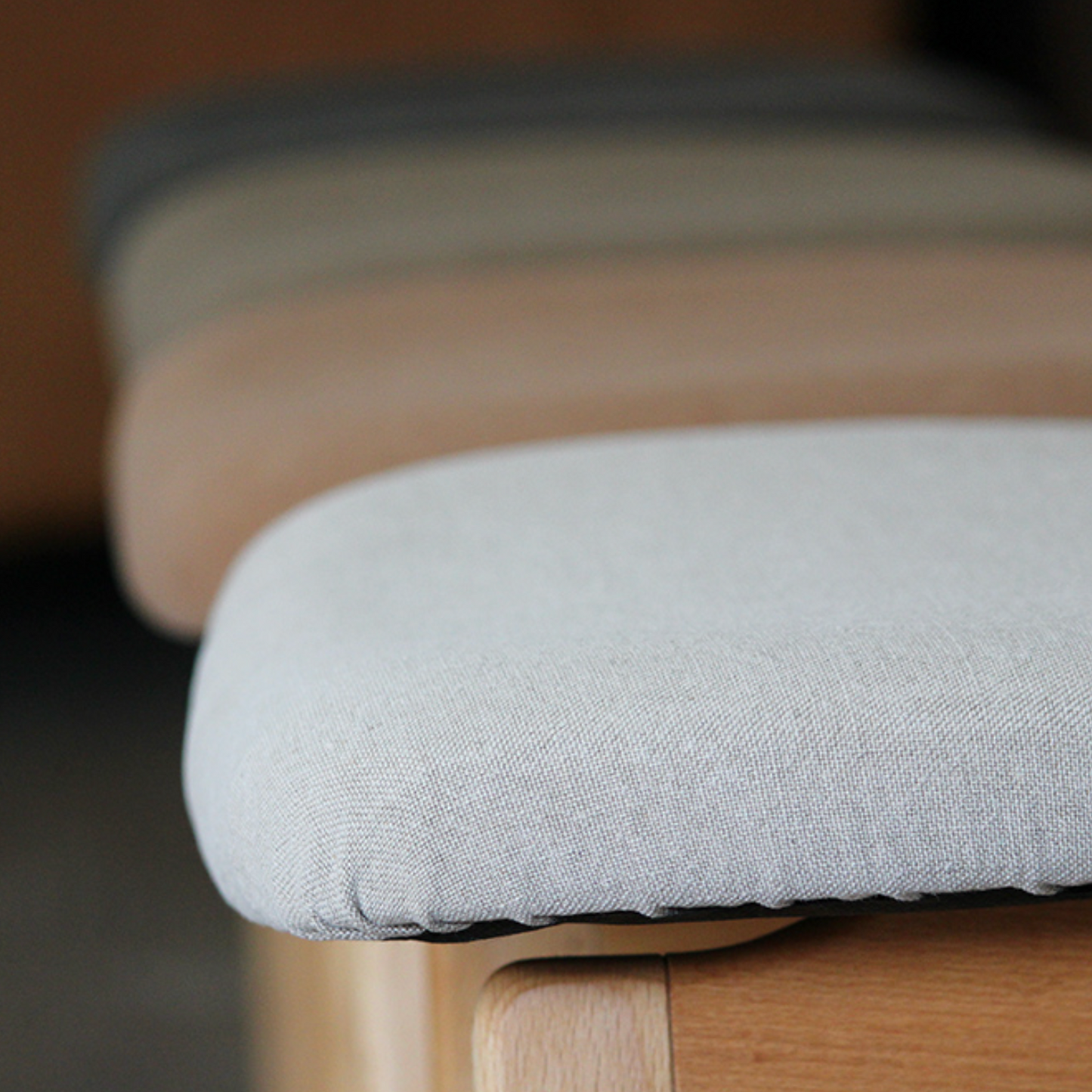 Karl 實木餐椅|Switch Furniture