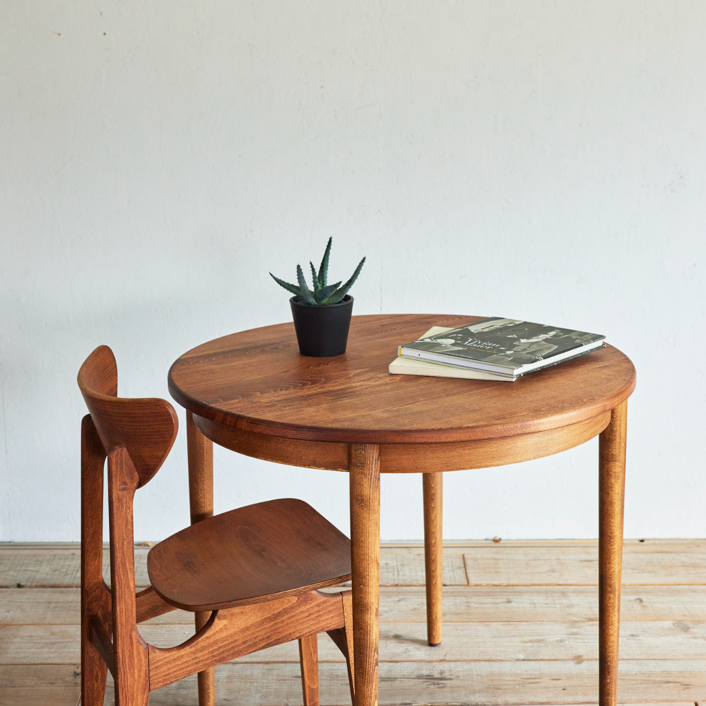 Feld 實木餐椅|Switch Furniture
