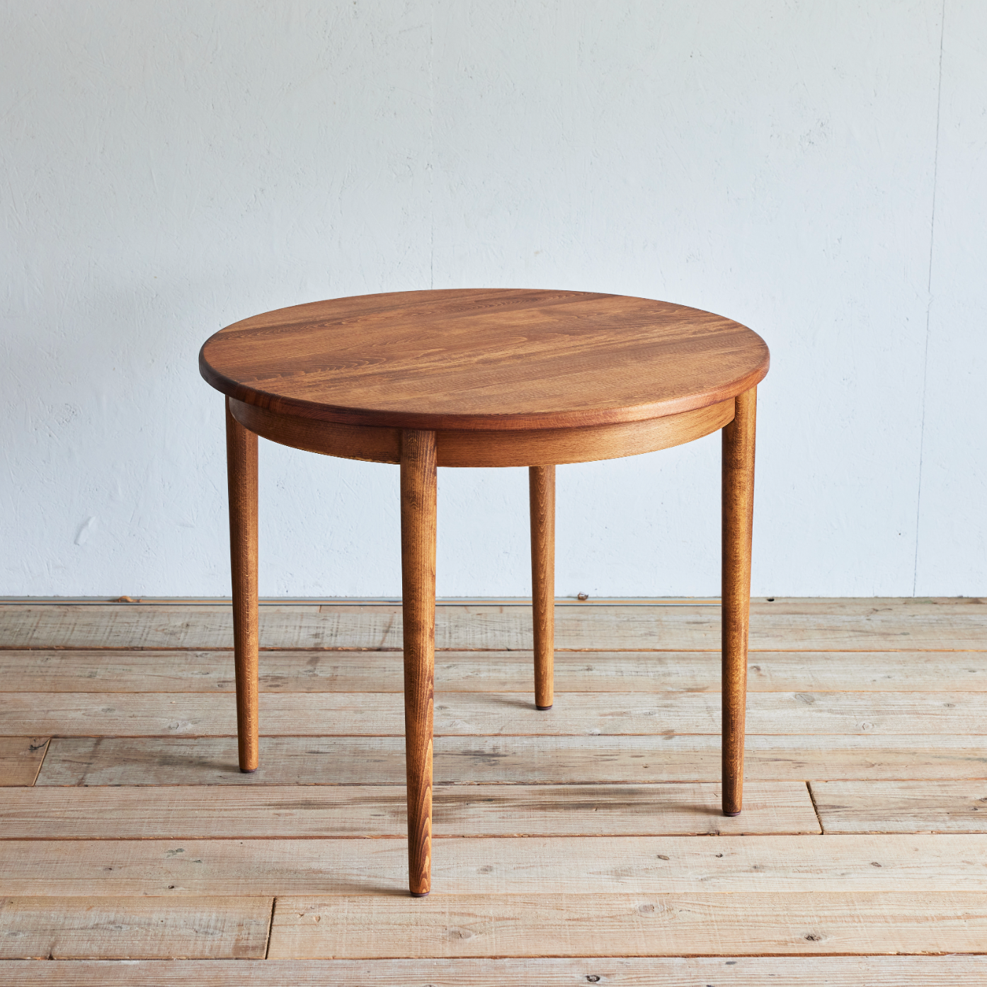 Karl 實木小圓桌|Switch Furniture