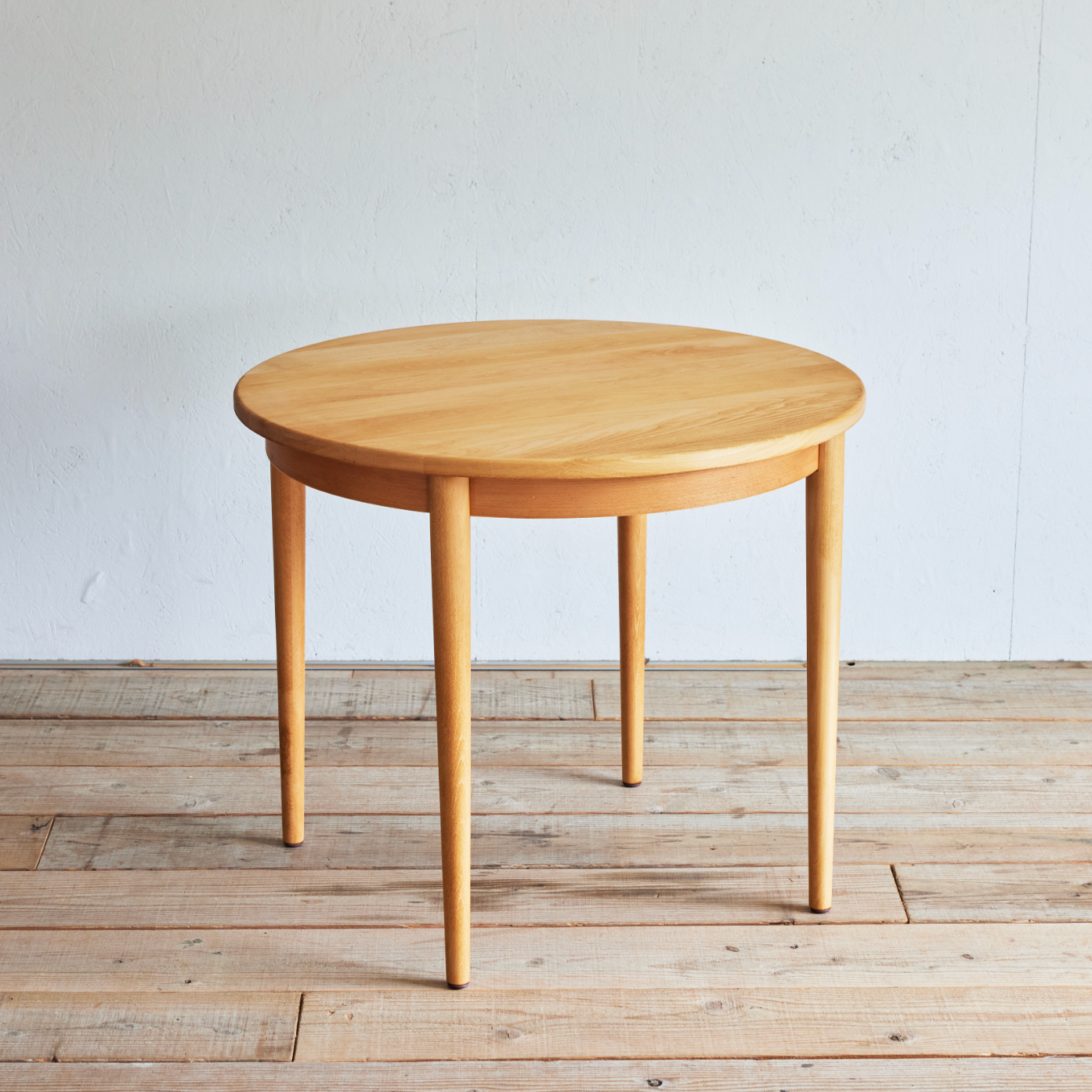 Karl 實木小圓桌|Switch Furniture