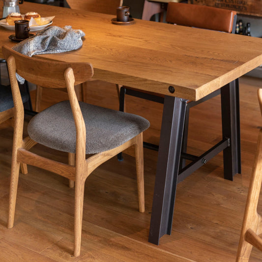 Cordial 實木餐椅|Switch Furniture