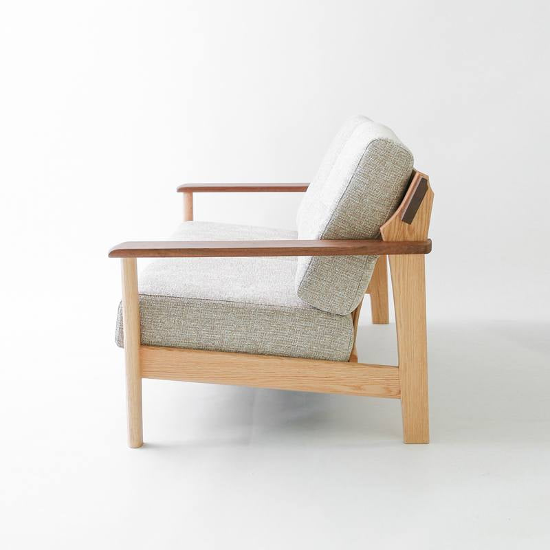 Sign 實木沙發|Ibata Interior