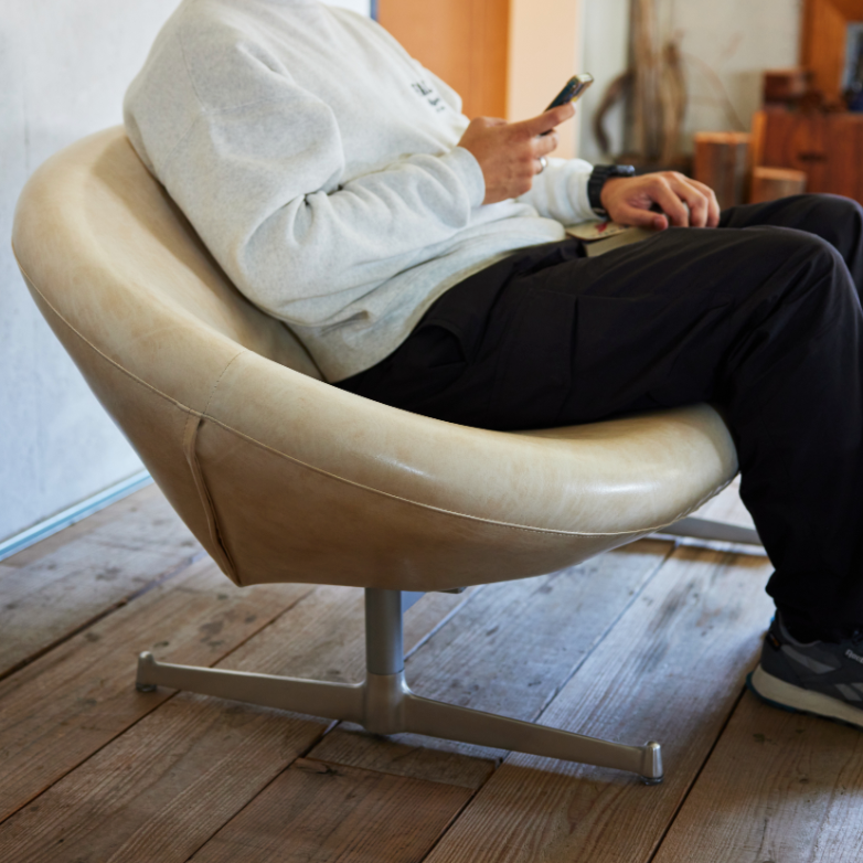 Space 旋轉椅|Switch Furniture