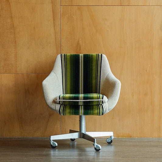 Cosmic 旋轉椅｜Switch Furniture