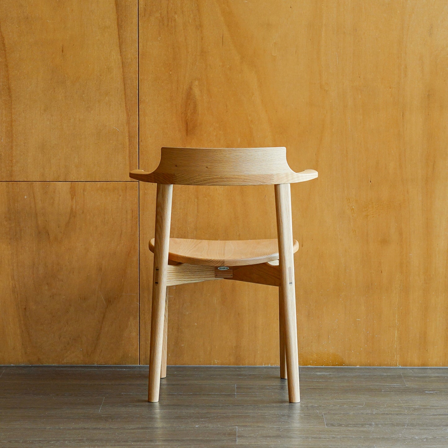 Ritz 實木半扶手椅｜Ibata Interior