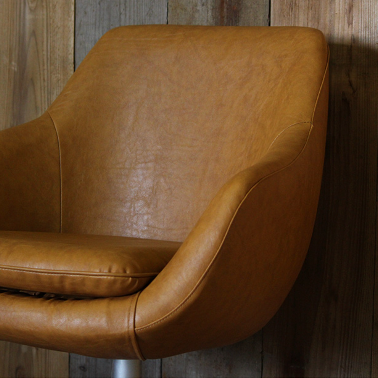 Cosmic 旋轉椅｜Switch Furniture