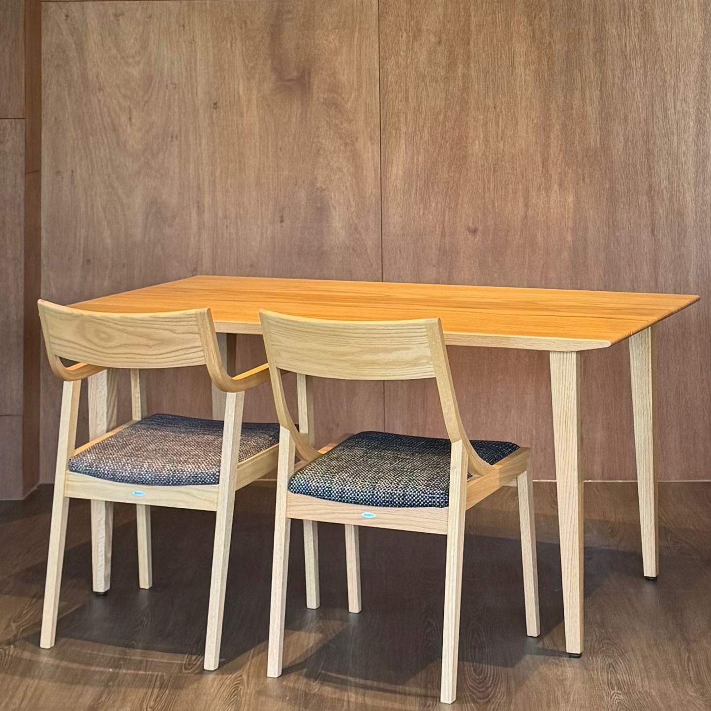 【展示品出清】Humming 餐桌椅三件組｜Ibata Interior