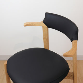 Ritz 靠墊椅背半扶手椅｜Ibata Interior