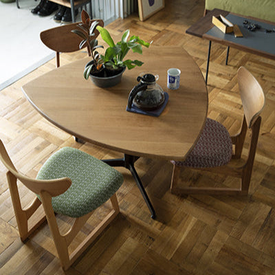 Karl 三角桌｜Switch Furniture
